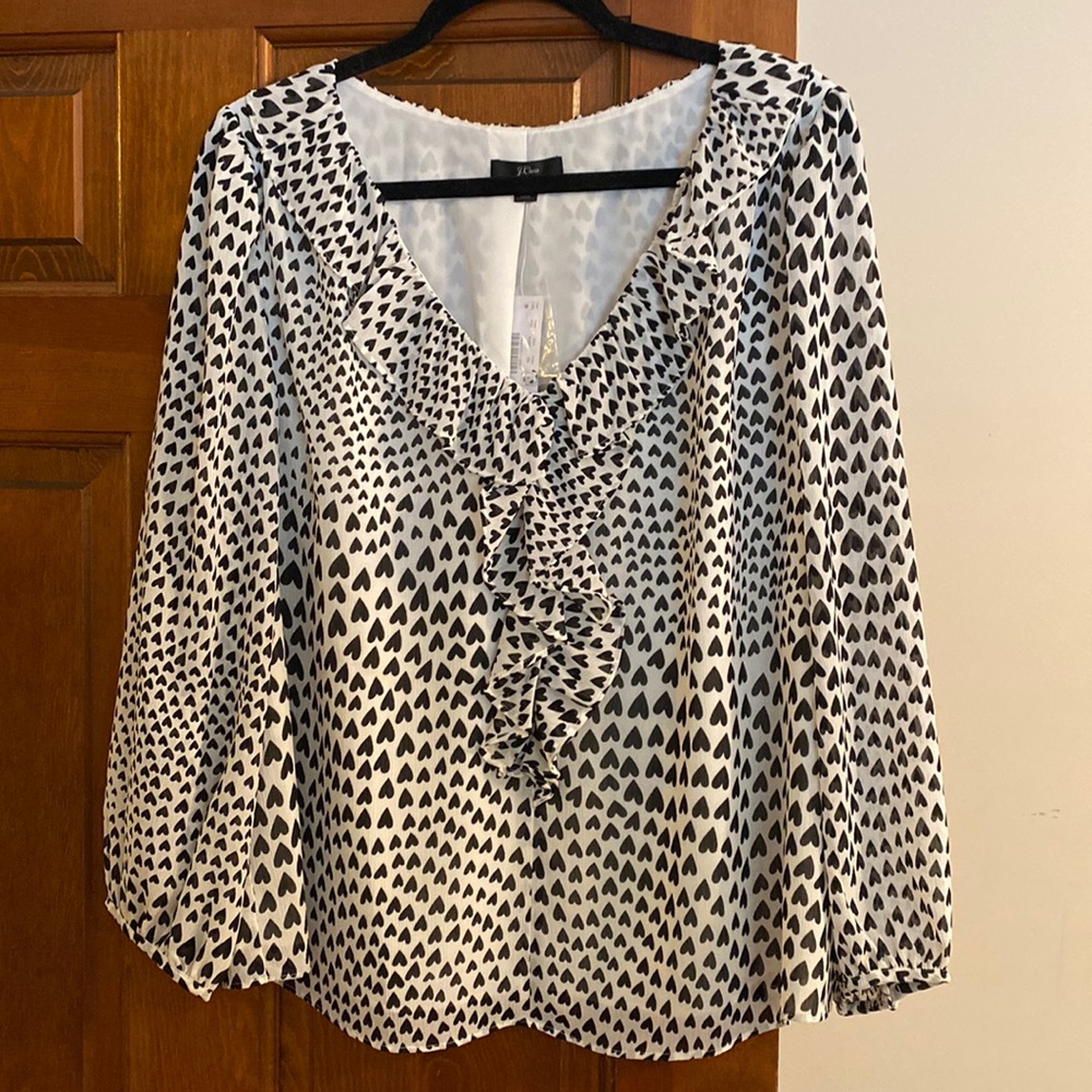 JCrew Never Worn white top w black hearts. Size xl. Perfect for Valentine’s Day!